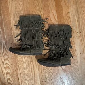 Minnetonka Green Moccasins with Fringe Detail